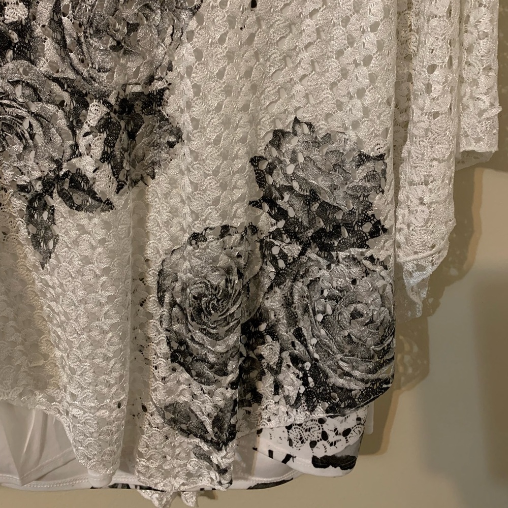 Poncho style top with attached cami by BRITTANY BLACK size Medium - Picture 5 of 16